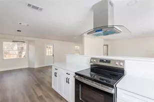 110 W Brentridge Dr, Brandon, FL 33511 - Photo 11