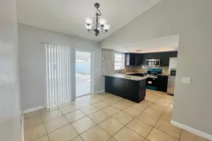 11009 Summer Dr, Tampa, FL 33624 - Photo 3