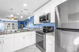 9224 Mission Oaks Blvd, Seminole, FL 33776 - Photo 11