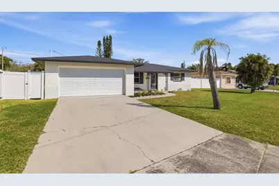 1027 27th Avenue S, Saint Petersburg, FL 33705 - Photo 1