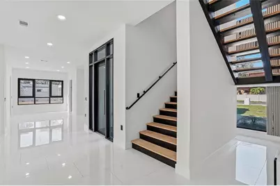 7818 N Hubert Avenue, Tampa, FL 33614 - Photo 29