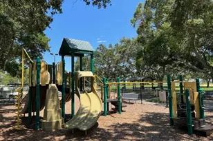 1798 New Hampshire Ave NE, Saint Petersburg, FL 33703 - Photo 23