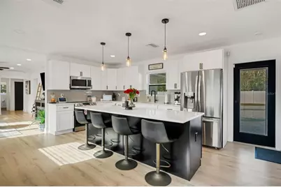 10016 Ridge Rd, Seminole, FL 33772 - Photo 15