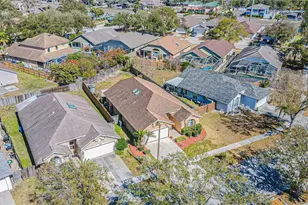 8925 Southbay Dr, Tampa, FL 33615 - Photo 7