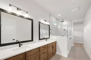 7245 Meadowshade Ct, Sarasota, FL 34241 - Photo 15