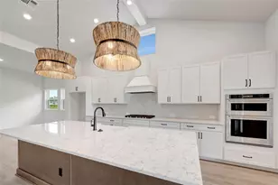 7245 Meadowshade Ct, Sarasota, FL 34241 - Photo 5
