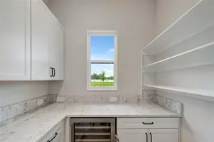 7245 Meadowshade Ct, Sarasota, FL 34241 - Photo 7