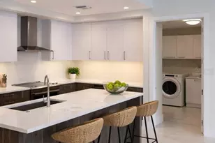 275 1st Ave S, Saint Petersburg, FL 33701 - Photo 3