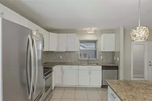 5760 71st St N, Saint Petersburg, FL 33709 - Photo 5