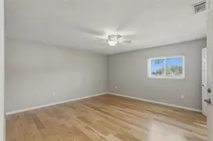 5760 71st St N, Saint Petersburg, FL 33709 - Photo 11