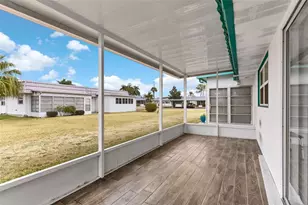 205 Kings Blvd, Sun City Center, FL 33573 - Photo 23