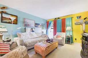 11117 Pembridge Ct, Port Richey, FL 34668 - Photo 3