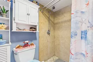 11117 Pembridge Ct, Port Richey, FL 34668 - Photo 19