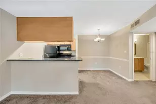 308 Lake Parsons Green, Brandon, FL 33511 - Photo 5