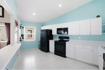 11306 Blackbark Drive, Riverview, FL 33579 - Photo 7