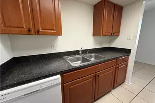 4725 Joseph Ct, Tampa, FL 33614 - Photo 9