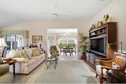 2132 Grantham Greens Drive, Sun City Center, FL 33573 - Photo 7