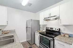 1245 Coolmont Dr, Brandon, FL 33511 - Photo 9