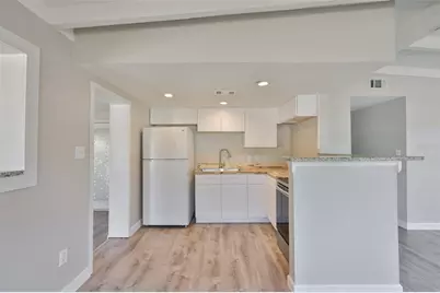 4104 W Fairview Heights, Tampa, FL 33616 - Photo 9