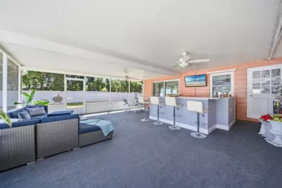 718 Bay Vista Boulevard S, Saint Petersburg, FL 33705 - Photo 23