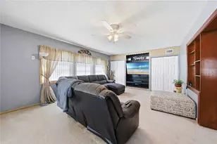 718 Bay Vista Blvd S, Saint Petersburg, FL 33705 - Photo 13