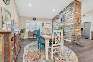 2534 Mineola Dr S, Largo, FL 33770 - Photo 5