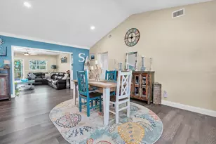 2534 Mineola Dr S, Largo, FL 33770 - Photo 7