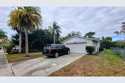 7051 Wentworth Way, New Port Richey, FL 34655 - Photo 3