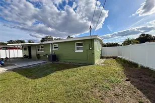 7702 Patrician Pl, Tampa, FL 33619 - Photo 9