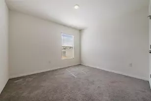 37214 Angel Wings Ave, Zephyrhills, FL 33541 - Photo 11