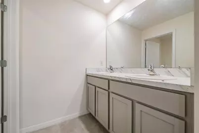 37214 Angel Wings Avenue, Zephyrhills, FL 33541 - Photo 23