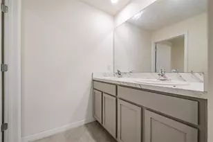 37214 Angel Wings Ave, Zephyrhills, FL 33541 - Photo 23