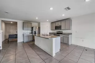 37214 Angel Wings Ave, Zephyrhills, FL 33541 - Photo 27