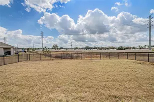 37214 Angel Wings Ave, Zephyrhills, FL 33541 - Photo 35