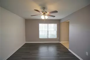 10330 Carrollwood Ln, Tampa, FL 33618 - Photo 19