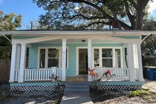 911 Hart St, Clearwater, FL 33755 - Photo 1