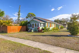 3662 5th Ave S, Saint Petersburg, FL 33711 - Photo 1