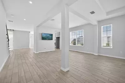 33947 Astoria Circle, Wesley Chapel, FL 33545 - Photo 5