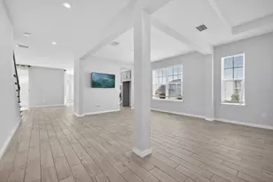 33947 Astoria Cir, Wesley Chapel, FL 33545 - Photo 5