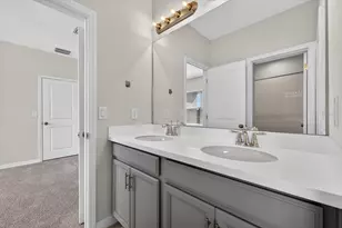 33947 Astoria Cir, Wesley Chapel, FL 33545 - Photo 39