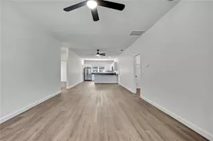 507 E Baker, Tampa, FL 33603 - Photo 11