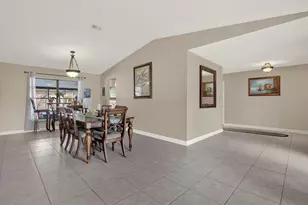 729 Sandy Creek Dr, Brandon, FL 33511 - Photo 13