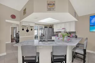 729 Sandy Creek Dr, Brandon, FL 33511 - Photo 3