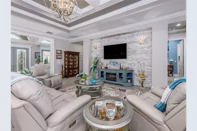 15303 Valencia Del Sol Street, Wimauma, FL 33598 - Photo 7