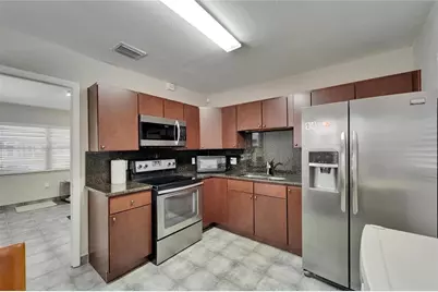 126 Ridgewood Avenue, Brandon, FL 33510 - Photo 27