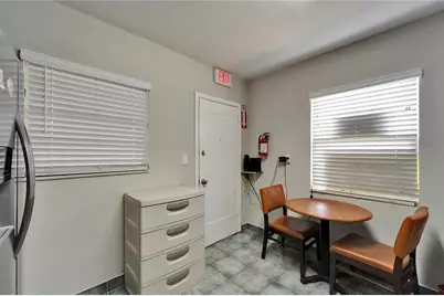 126 Ridgewood Avenue, Brandon, FL 33510 - Photo 31