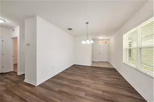 10212 Hawk Storm Ave, Tampa, FL 33610 - Photo 5