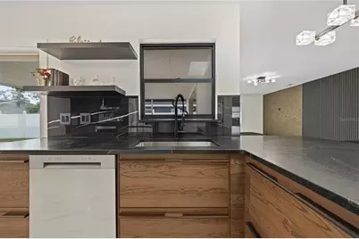 5921 Denver Street NE, Saint Petersburg, FL 33703 - Photo 21