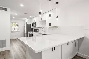 2101 Cordova Green, Seminole, FL 33777 - Photo 3