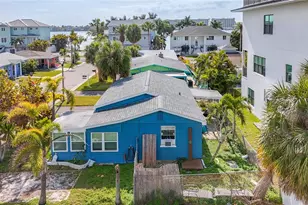 18012 4th St E, Redington Shores, FL 33708 - Photo 43